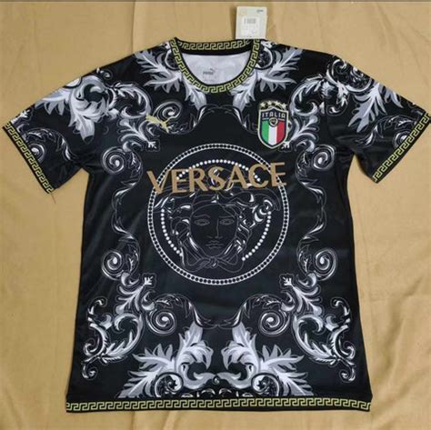 versace uk outlet|maglietta italia versace.